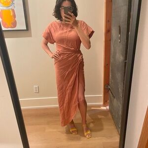 Jacquemus La Bomba linen mid-length dress in terracotta Small